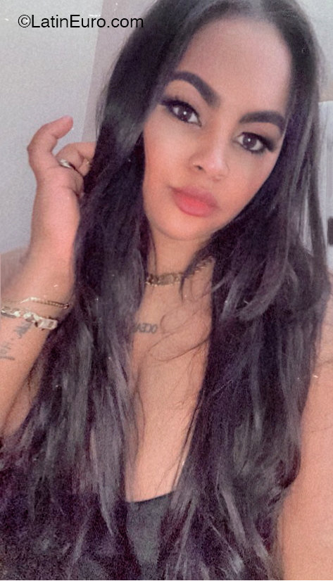 Date this sensual United States girl Escarlen from Richmond US25188