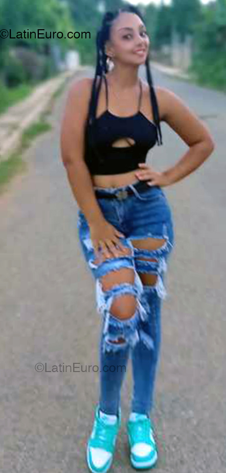 Date this lovely United States girl Enana from Fort Lauderdale US24341