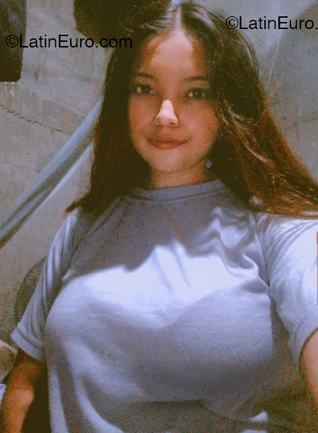 Date this charming Nicaragua girl Juliana from Managua NI315