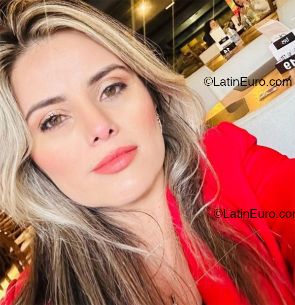 Date this beautiful Brazil girl Monique from Itanhaem BR12317