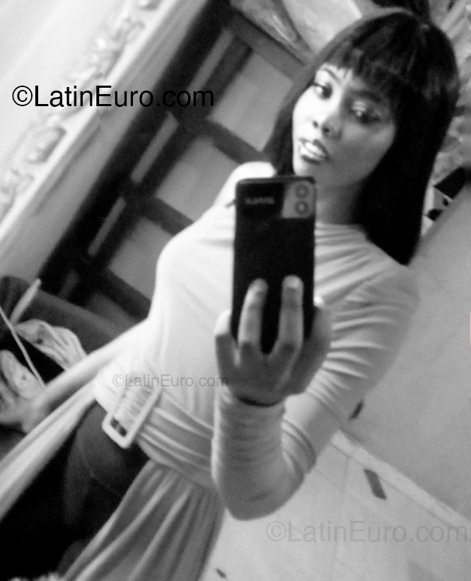 Date this hot Dominican Republic girl Mika from Punta Cana DO53921