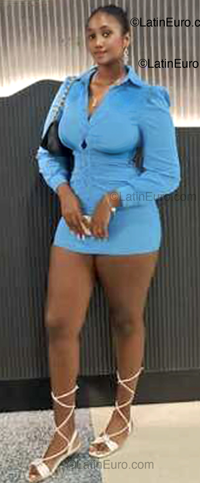 Date this tall Dominican Republic girl Ninozfy from Santo Domingo DO54341