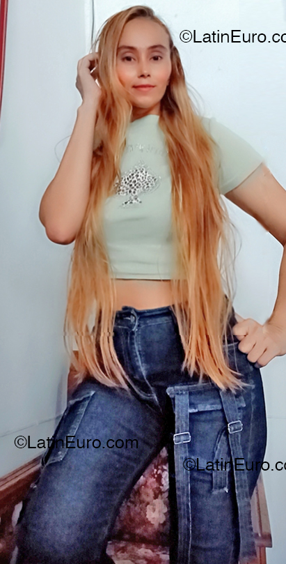 Date this passionate Colombia girl Sofia from Bogota CO33233