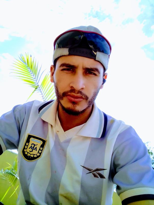 Date this lovely Argentina man Cornek from Gobernador Ingeniero Valentin Virasoro AR986