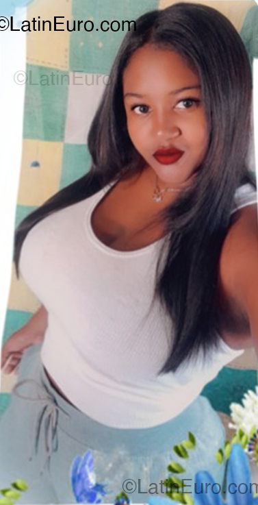 Date this funny Dominican Republic girl Ayla from Santiago DO54415