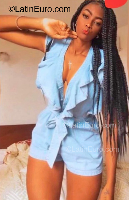 Date this attractive Colombia girl Lina from Cali CO33245