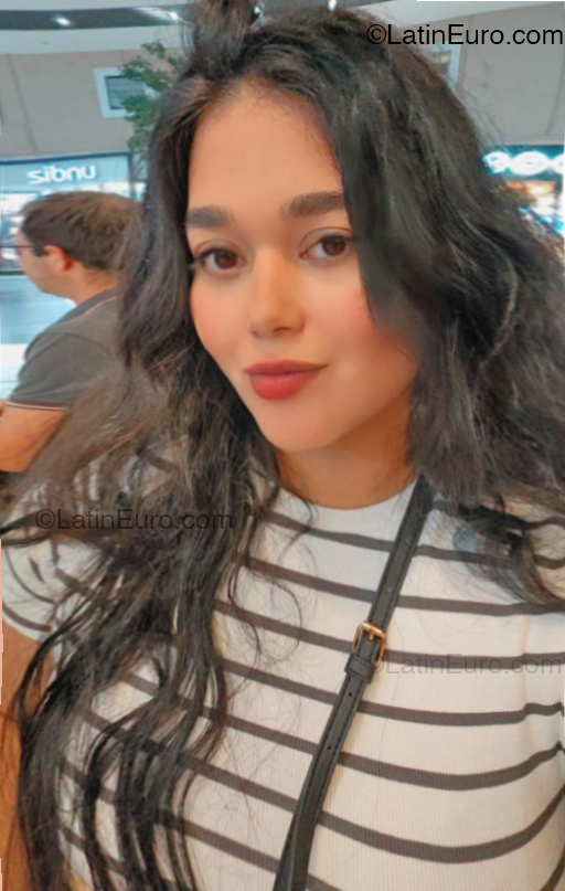 Date this gorgeous France girl Adriana from Pau FR381