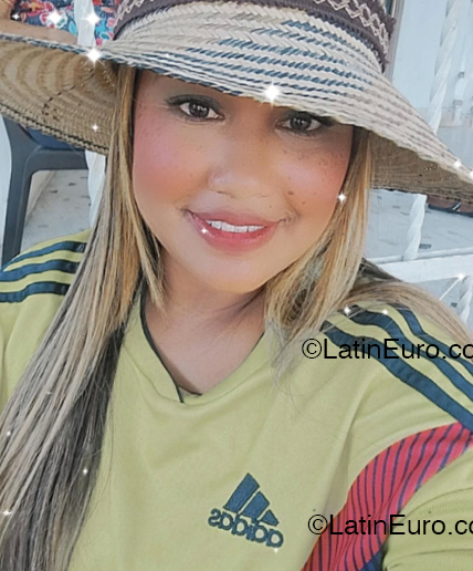 Date this lovely Colombia girl Eve from Cartagena CO33257