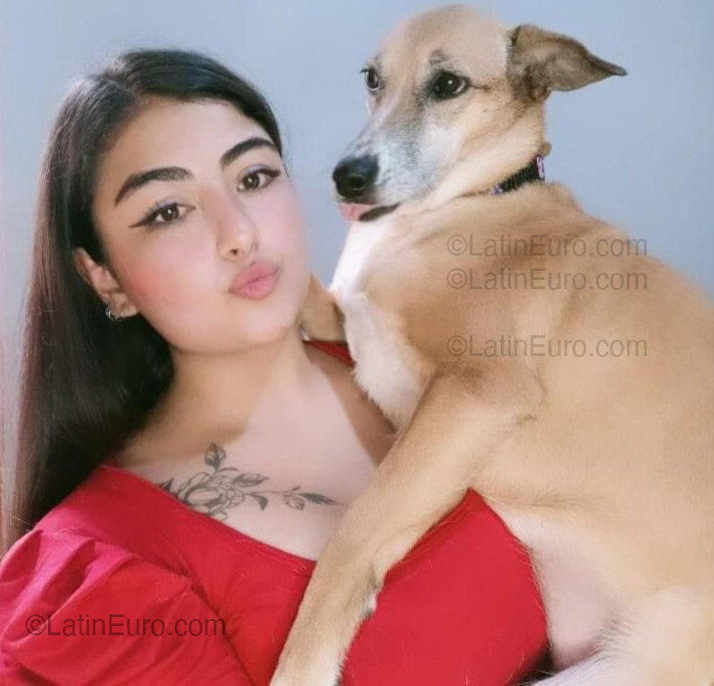 Date this sultry Colombia girl Maria from Bogota CO33262