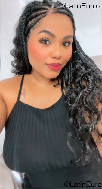 Date this sultry Spain girl Gina from Madrid ES918