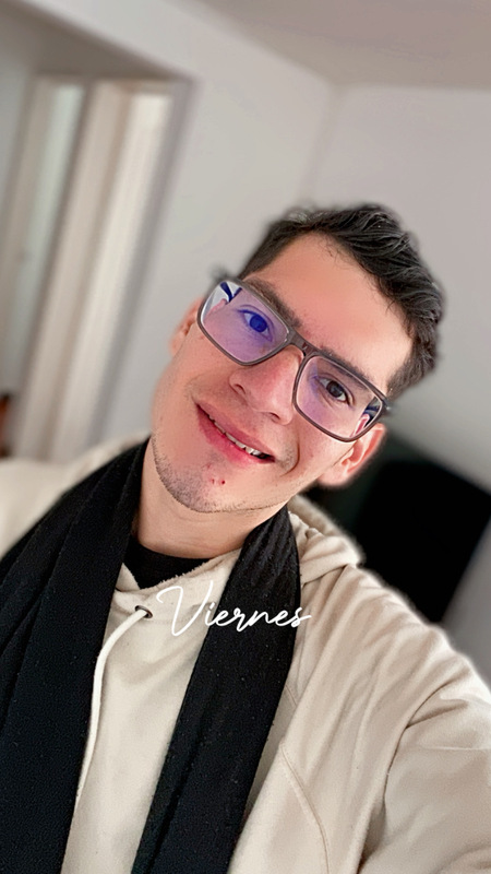 Date this hot Colombia man Sebastian from Bogot&aacute; CO33331