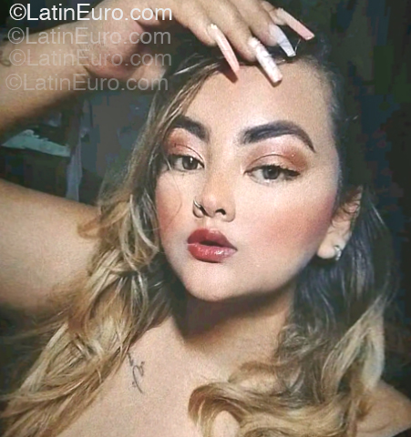 Date this sensual Venezuela girl Alondra from Caracas VE5295