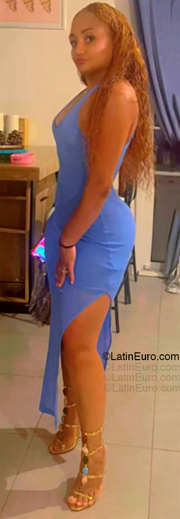 Date this athletic France girl Tittu from Toulouse FR386