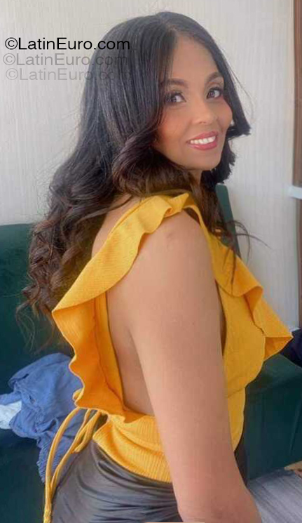 Date this young Dominican Republic girl Taina from Santo Domingo DO56045