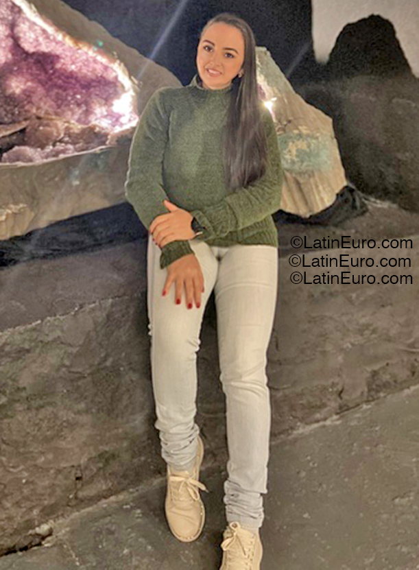 Date this tall Brazil girl Mary from Manaus BR12365