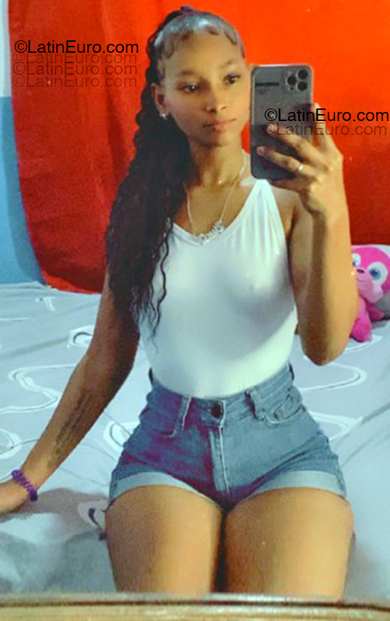 Date this beautiful Dominican Republic girl Jissel from San Francisco de Macoris DO55173