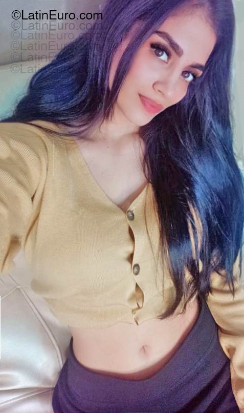 Date this attractive Colombia girl PAULA from Cali CO33816