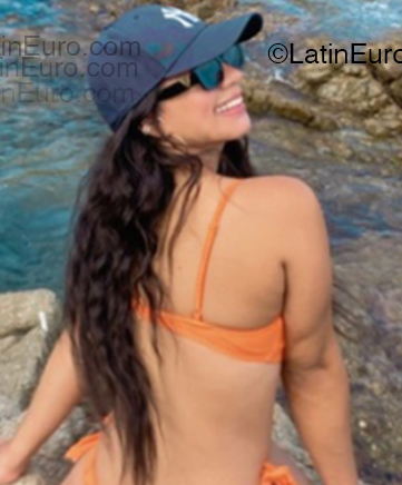 Date this passionate Colombia girl Yesenia from Ibague CO33390