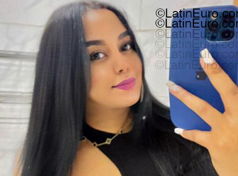 Date this attractive United States girl Maria from Miami US25102