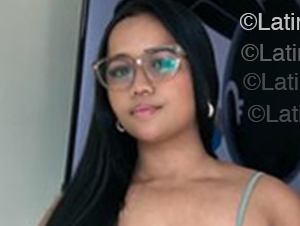 Date this good-looking Dominican Republic girl Cris from Santiago DO55249
