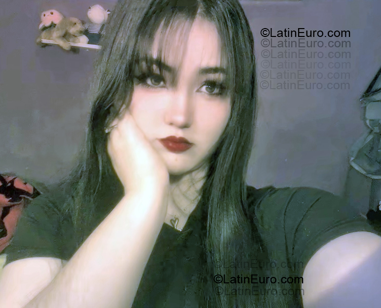 Date this georgeous Mexico girl Celine from Cd Mexico MX2776