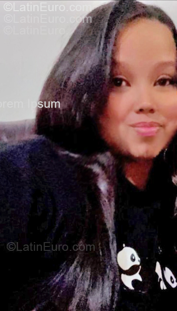 Date this hot Colombia girl Marcela from Cali CO33437