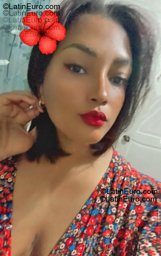 Date this young Dominican Republic girl Paloma from Santo Domingo DO55339