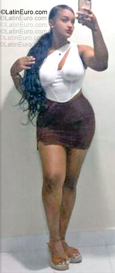 Date this hot Dominican Republic girl Ruberlina from Santo Domingo Este DO55369