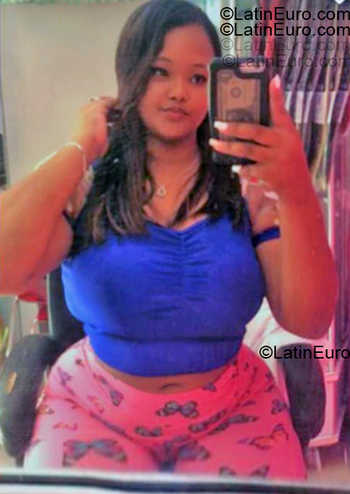 Date this sultry Dominican Republic girl Ana from Santo Domingo DO55373