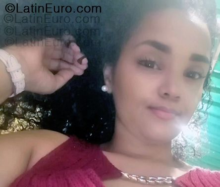 Date this georgeous Colombia girl Carolina from Barranquilla CO33465