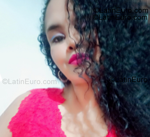 Date this charming Colombia girl Lis from Medellin CO33473