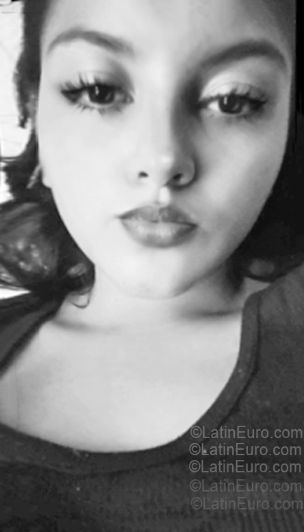 Date this hard body Costa Rica girl Carlita from Limon CR562