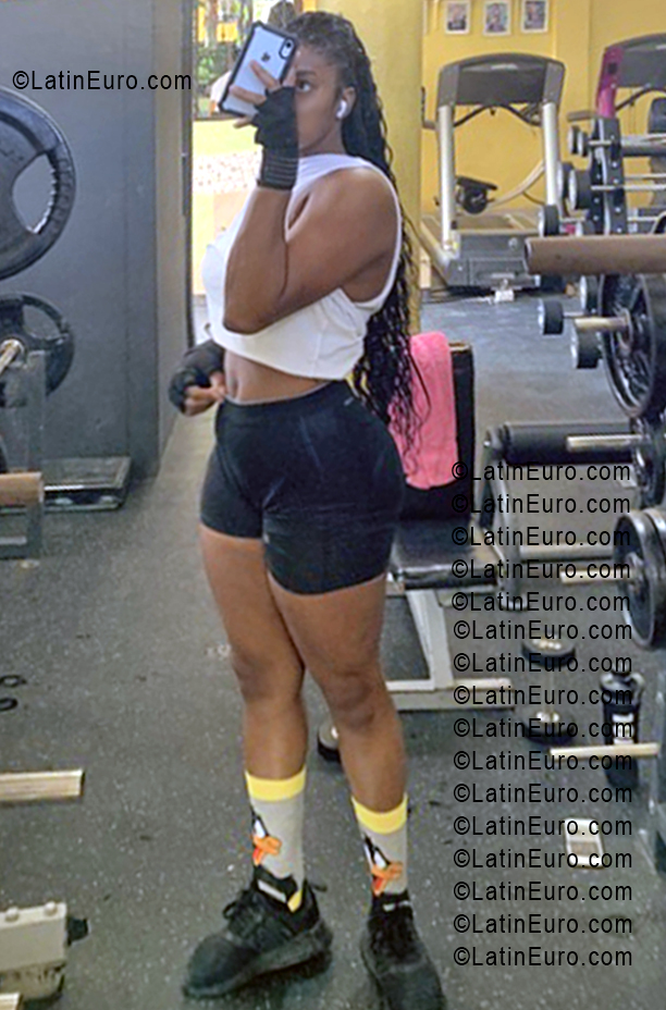 Date this sultry Dominican Republic girl Jennifer from Santo Domingo DO55560