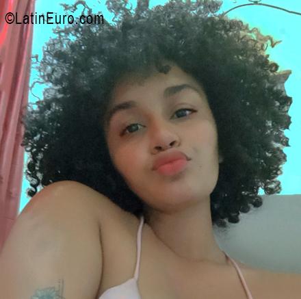 Date this foxy Dominican Republic girl Ivana from Santo Domingo DO55625