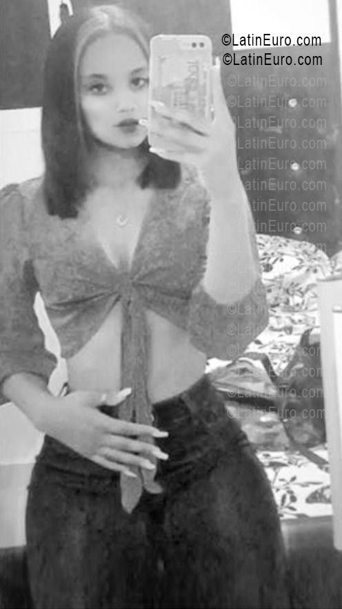 Date this hot Dominican Republic girl Kate from Santo Domingo DO56728