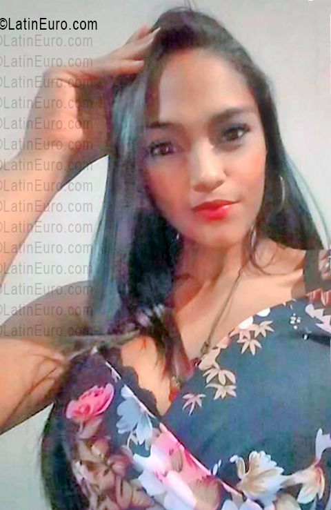Date this exotic Venezuela girl Hasa from Anzoategui VE5391