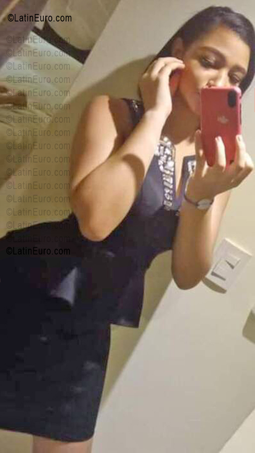 Date this nice looking Dominican Republic girl Noelia from Santo Domingo Este &amp;nbsp;(santo Domingo) DO55644