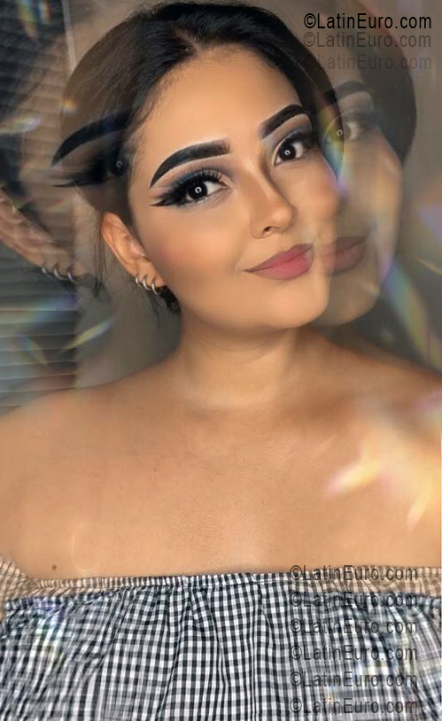 Date this gorgeous Colombia girl Leidy from Cali CO33537