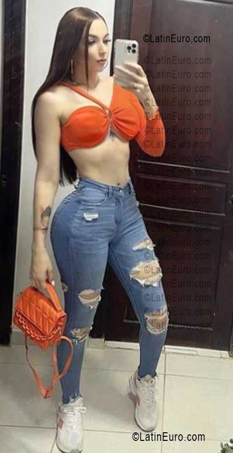 Date this passionate Dominican Republic girl Shauny from Santiago DO55877