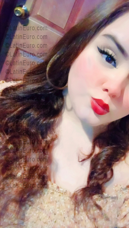 Date this sensual Honduras girl Isela from San Pedro Sula HN2994
