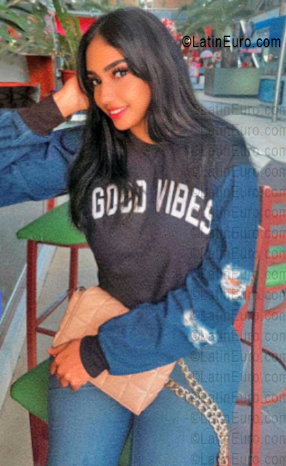 Date this gorgeous Dominican Republic girl Karina from Santiago DO55812