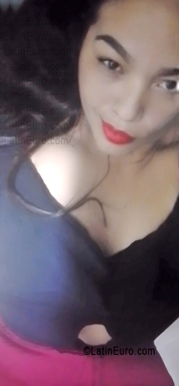 Date this lovely Venezuela girl Josmary from Margarita Isla VE5403