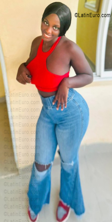 Date this tall Dominican Republic girl Marian from Santo Domingo DO55882