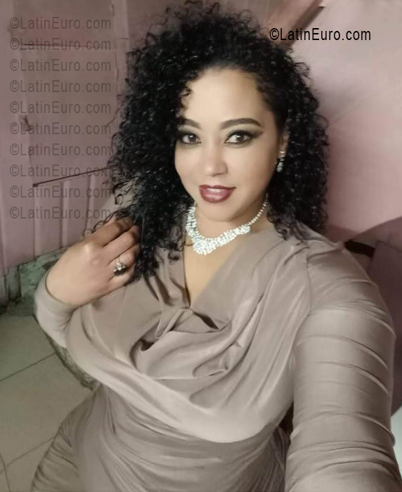 Date this lovely Dominican Republic girl Layosie from Santo Domingo DO55923