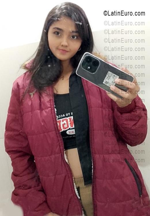 Date this stunning Colombia girl Luisana from Barranquilla CO33606