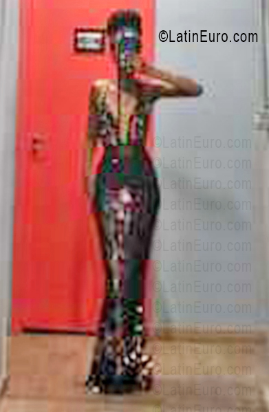 Date this hot Dominican Republic girl Lizzie from Santo Domingo DO55935