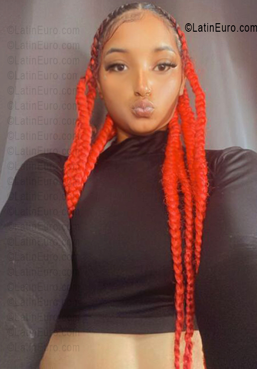 Date this hard body Dominican Republic girl Yeru from Santo Domingo DO55971