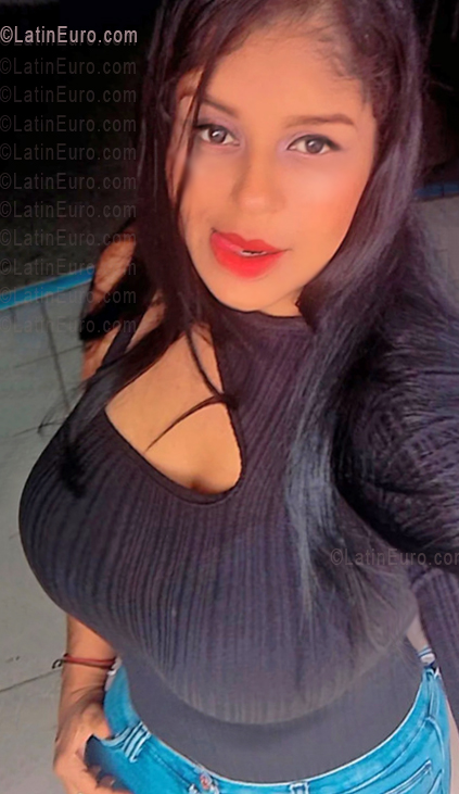 Date this funny Venezuela girl Yary from Aragua VE5412