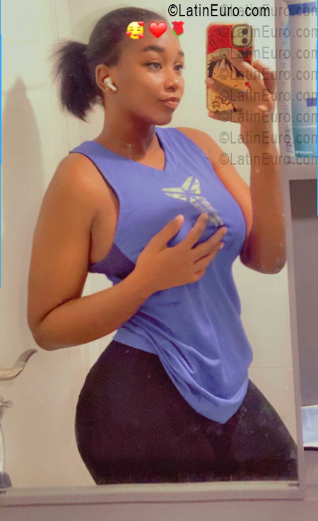 Date this hard body Dominican Republic girl Maria from Santo Domingo DO56060