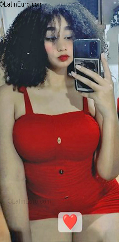 Date this athletic Venezuela girl Yuli from Caracas VE5423